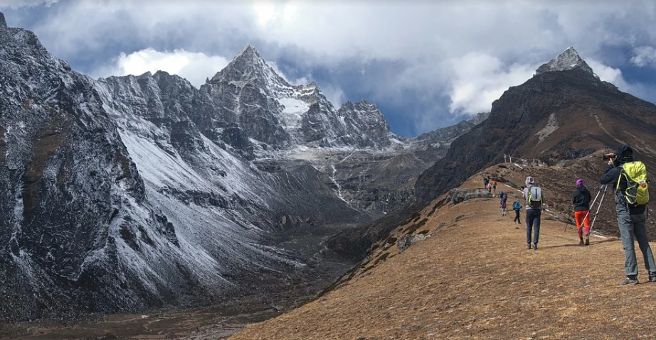 mountain travel nepal