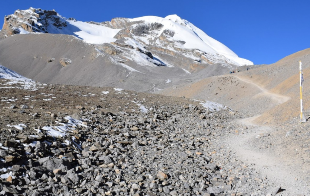 throng la mountain pass nepal